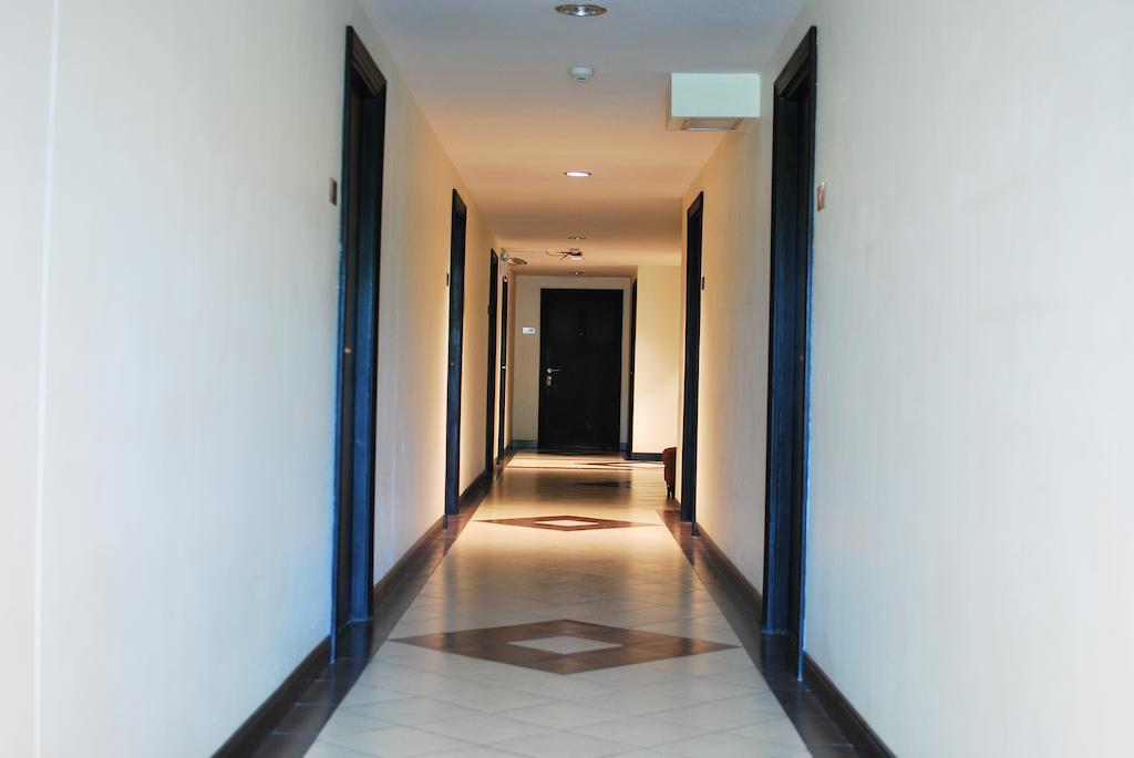 Grand Marina Residence Hotel Ban Laem Chabang Екстериор снимка