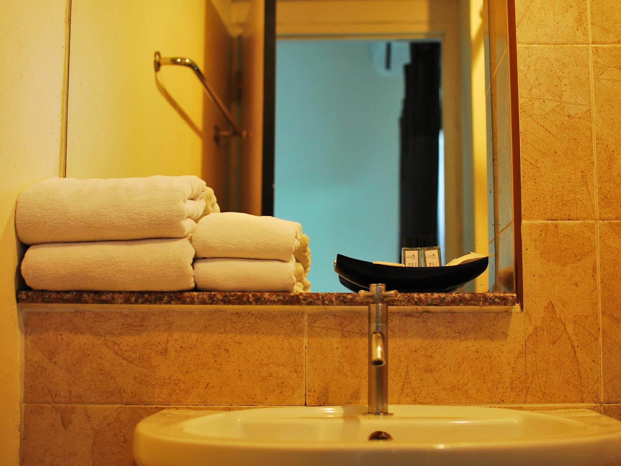 Grand Marina Residence Hotel Ban Laem Chabang Екстериор снимка
