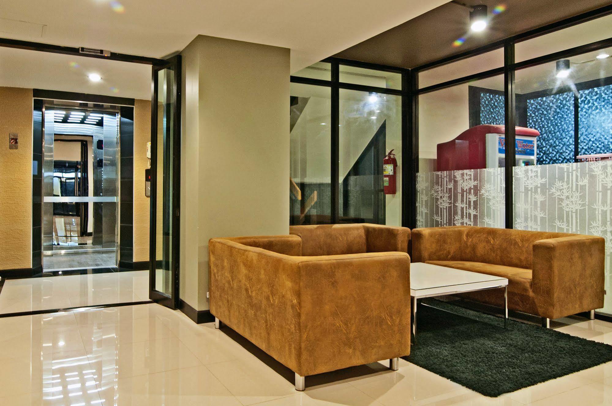 Grand Marina Residence Hotel Ban Laem Chabang Екстериор снимка